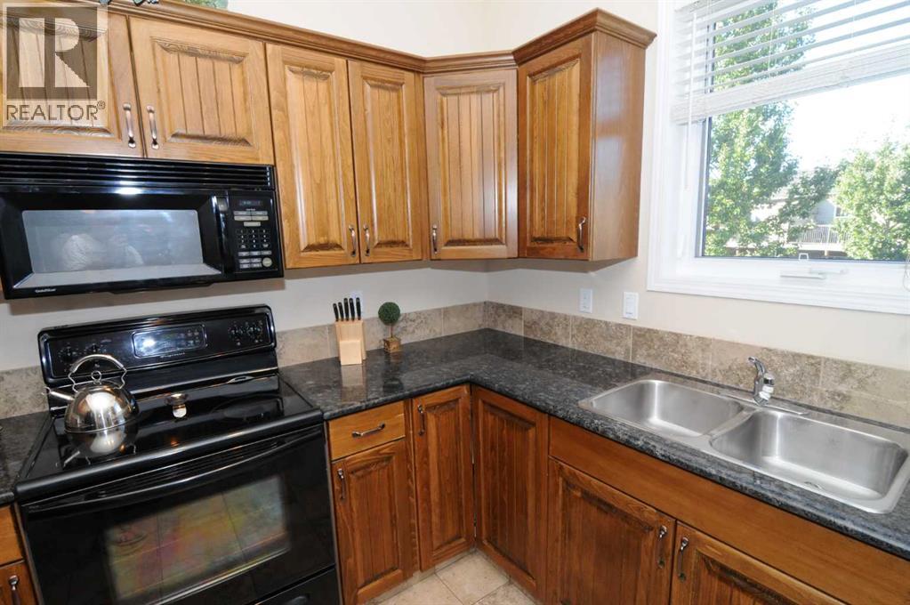 7, 762 Heritage Boulevard W, Lethbridge, Alberta  T1K 0W1 - Photo 11 - A2293953