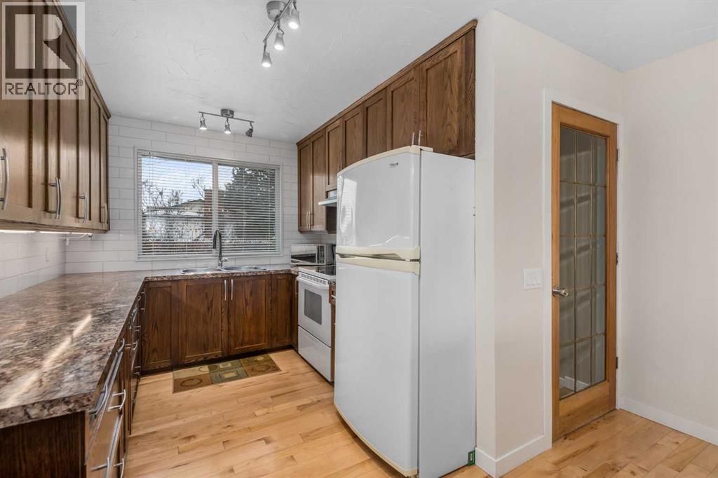 104 Doverthorn Close Se, Calgary, Alberta  T2B 2G6 - Photo 12 - A2289050