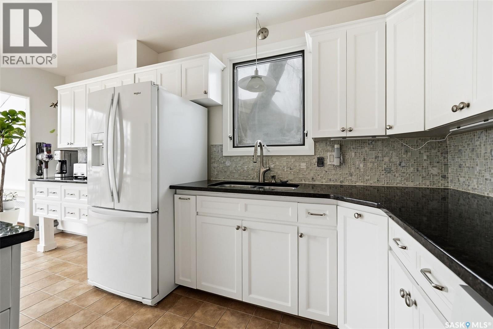 3003 Hill Avenue, Regina, Saskatchewan  S4S 0W2 - Photo 16 - SK032038