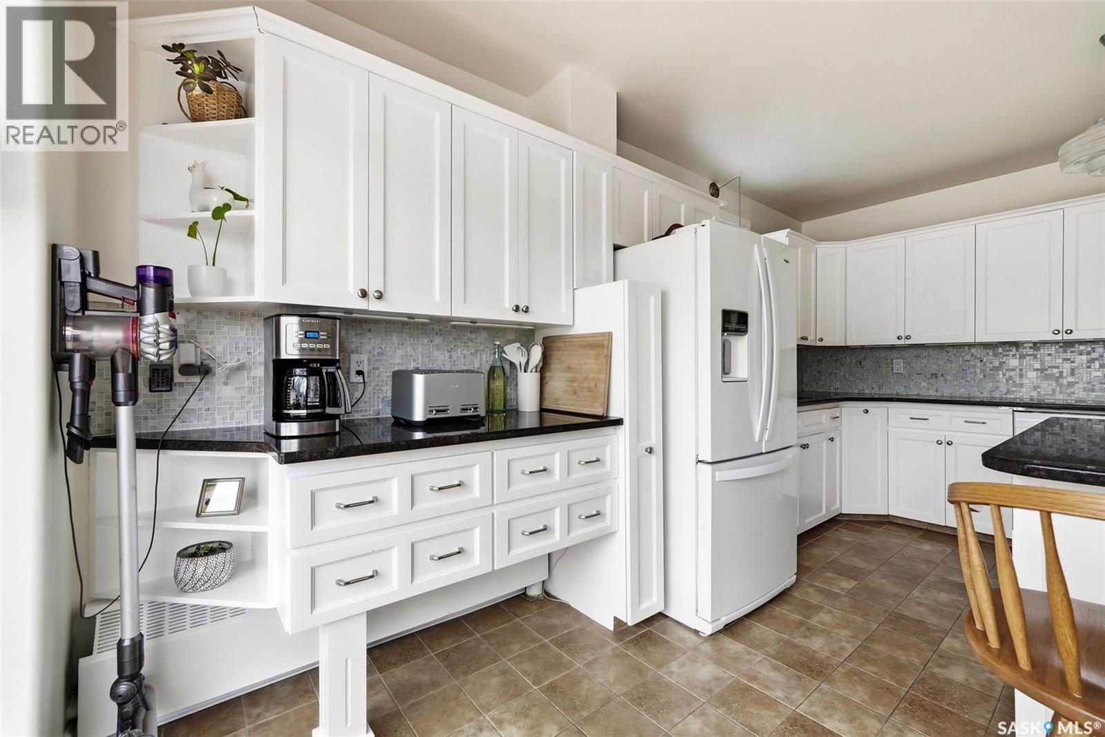 3003 Hill Avenue, Regina, Saskatchewan  S4S 0W2 - Photo 19 - SK032038