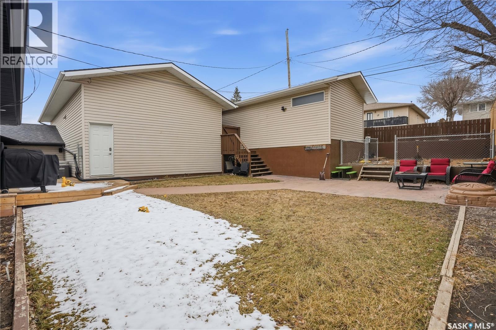 1068 Athabasca Street W, Moose Jaw, Saskatchewan  S6H 2E6 - Photo 42 - SK032007