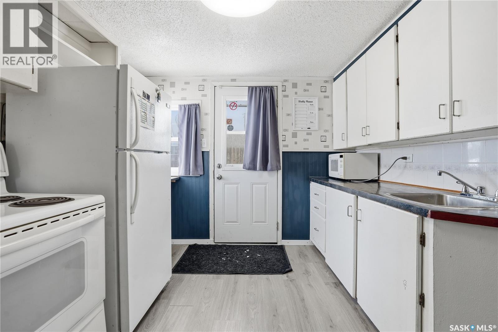 1058 Hochelaga Street W, Moose Jaw, Saskatchewan  S6H 2H9 - Photo 12 - SK031973