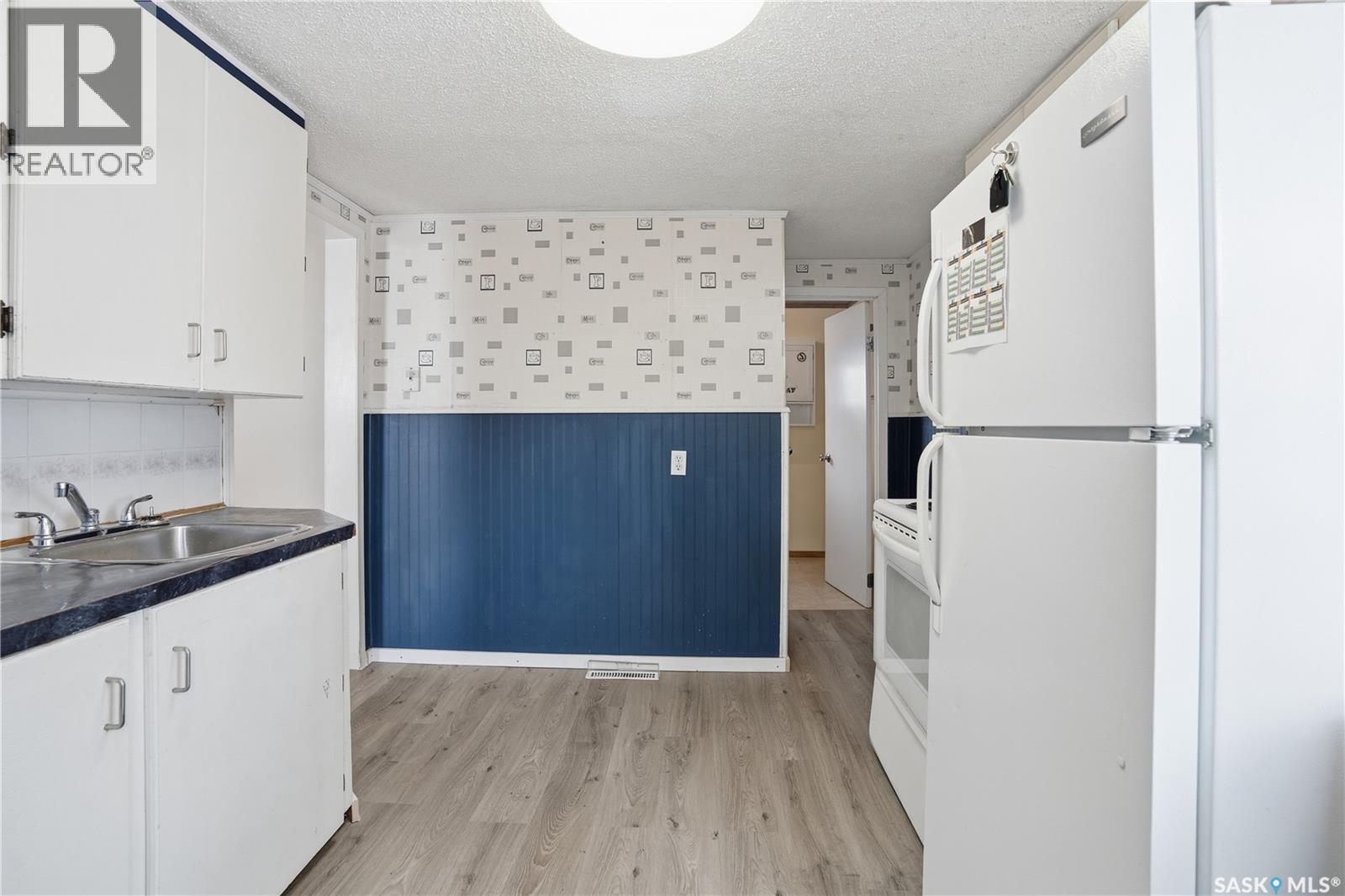 1058 Hochelaga Street W, Moose Jaw, Saskatchewan  S6H 2H9 - Photo 14 - SK031973