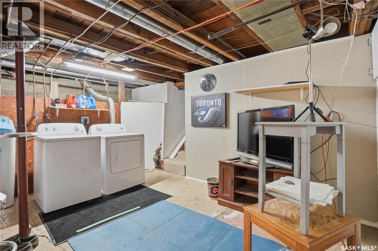 1058 Hochelaga Street W, Moose Jaw, Saskatchewan  S6H 2H9 - Photo 24 - SK031973