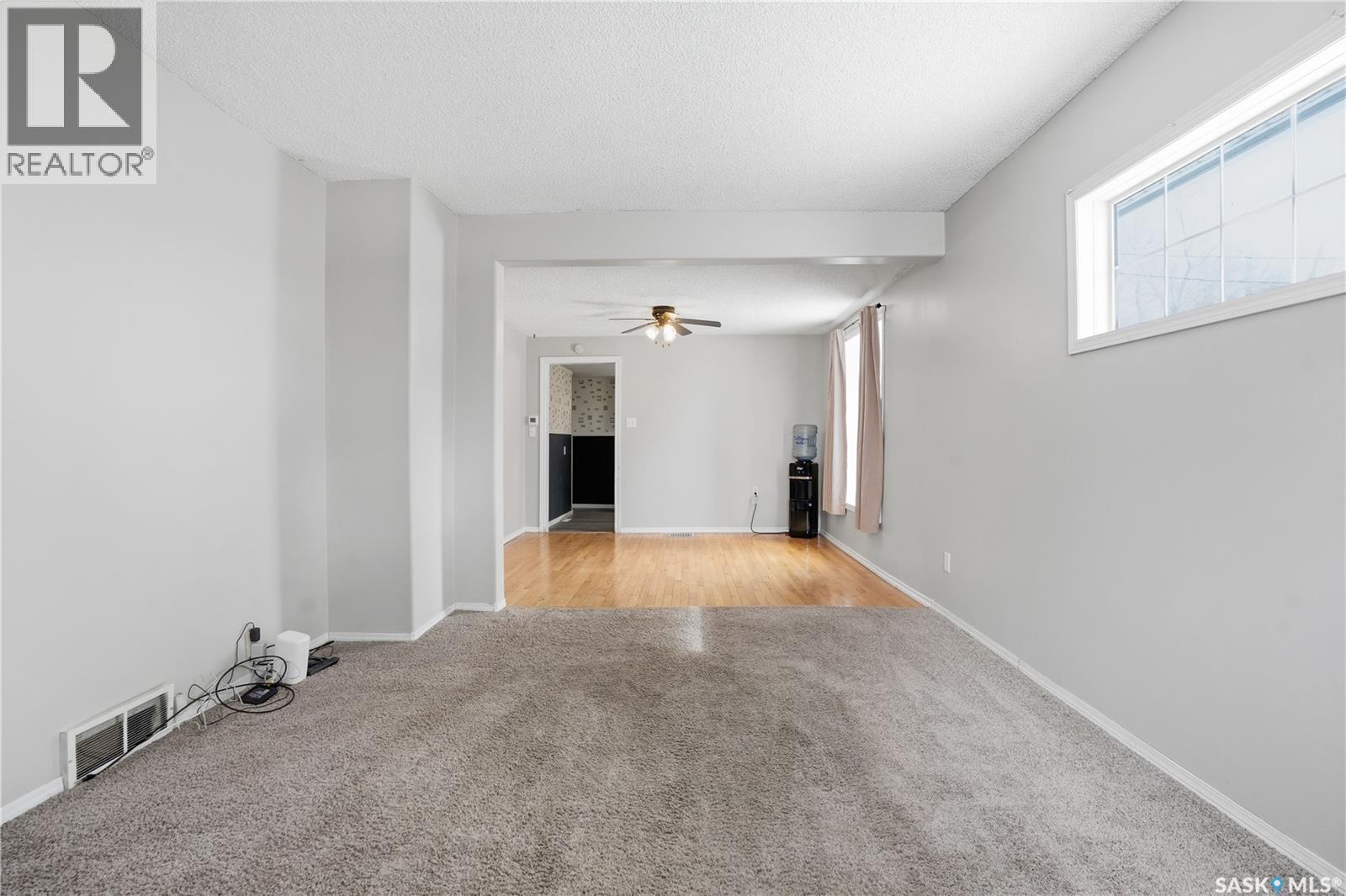 1058 Hochelaga Street W, Moose Jaw, Saskatchewan  S6H 2H9 - Photo 6 - SK031973