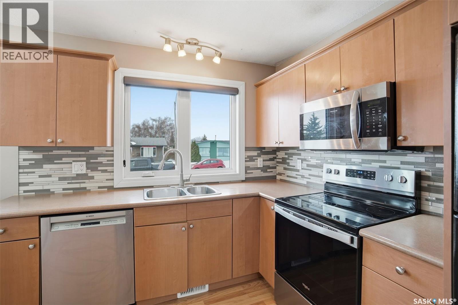 621 2nd Street S, Martensville, Saskatchewan  S0K 2T0 - Photo 12 - SK031972