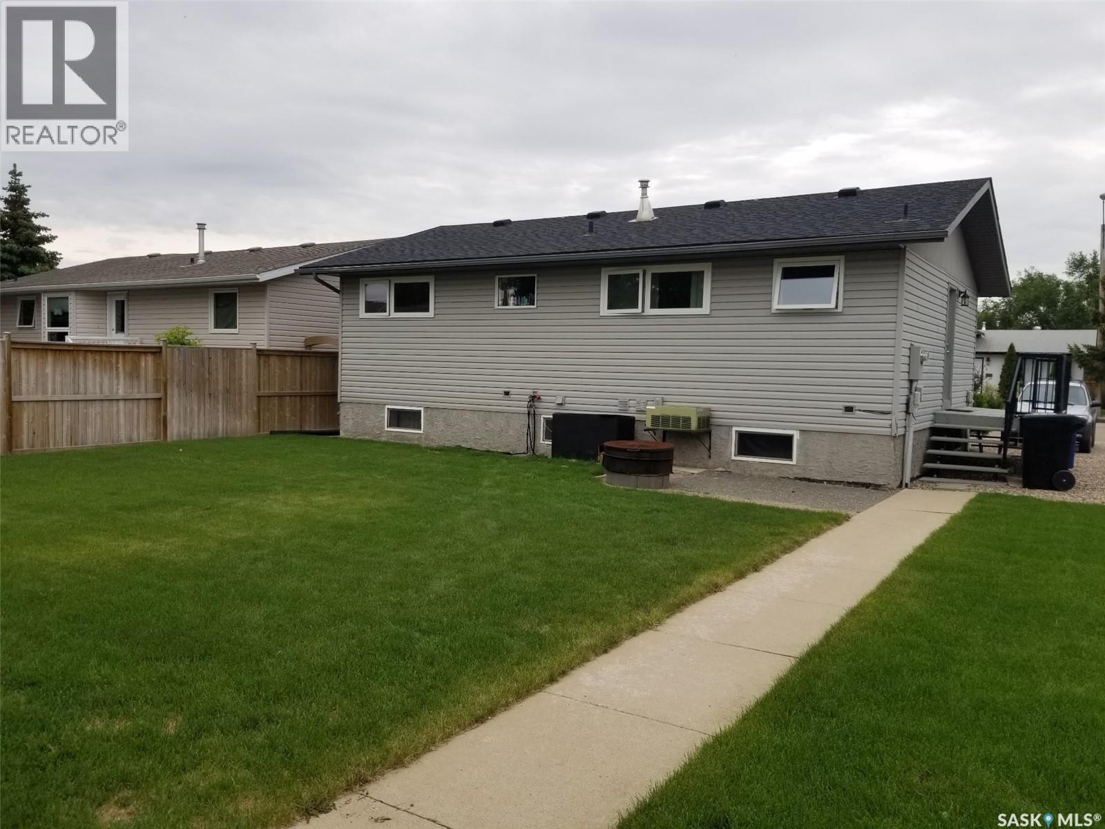 621 2nd Street S, Martensville, Saskatchewan  S0K 2T0 - Photo 37 - SK031972