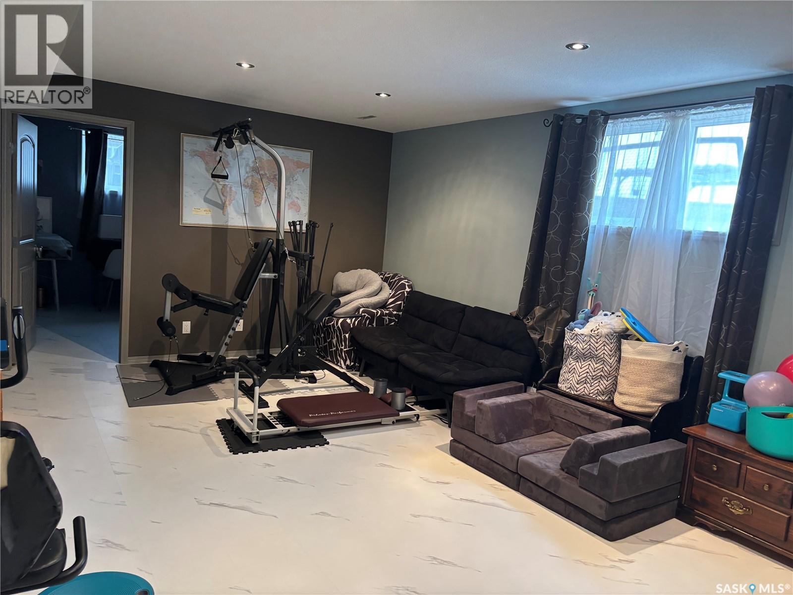 826 Lochwood Place, Swift Current, Saskatchewan  S9H 4W9 - Photo 15 - SK031964