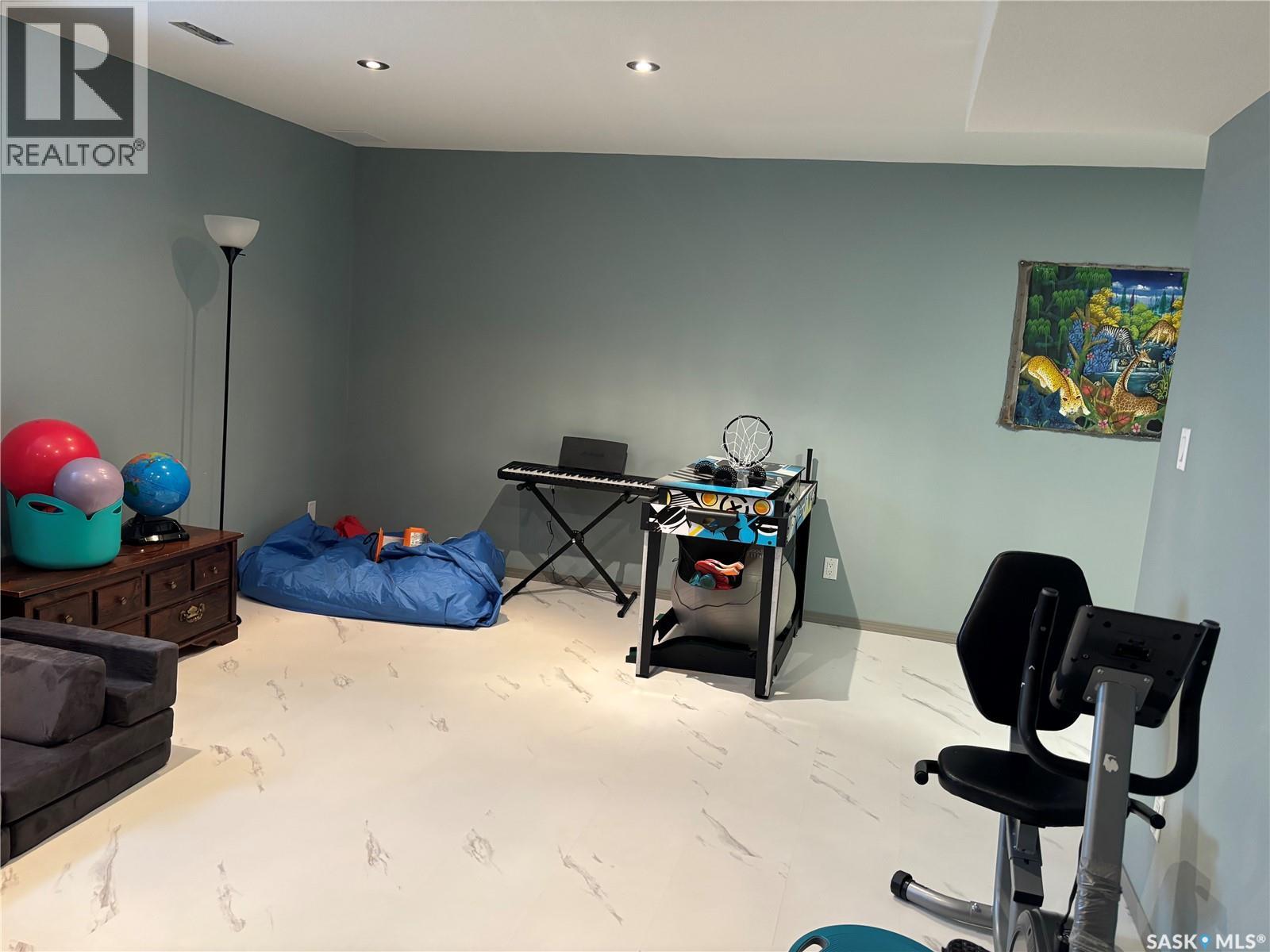 826 Lochwood Place, Swift Current, Saskatchewan  S9H 4W9 - Photo 19 - SK031964