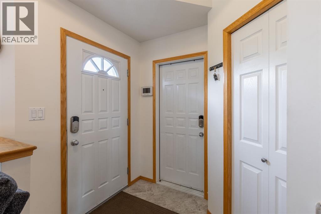 389 Kodiak Boulevard N, Lethbridge, Alberta  T1H 6T6 - Photo 4 - A2298821