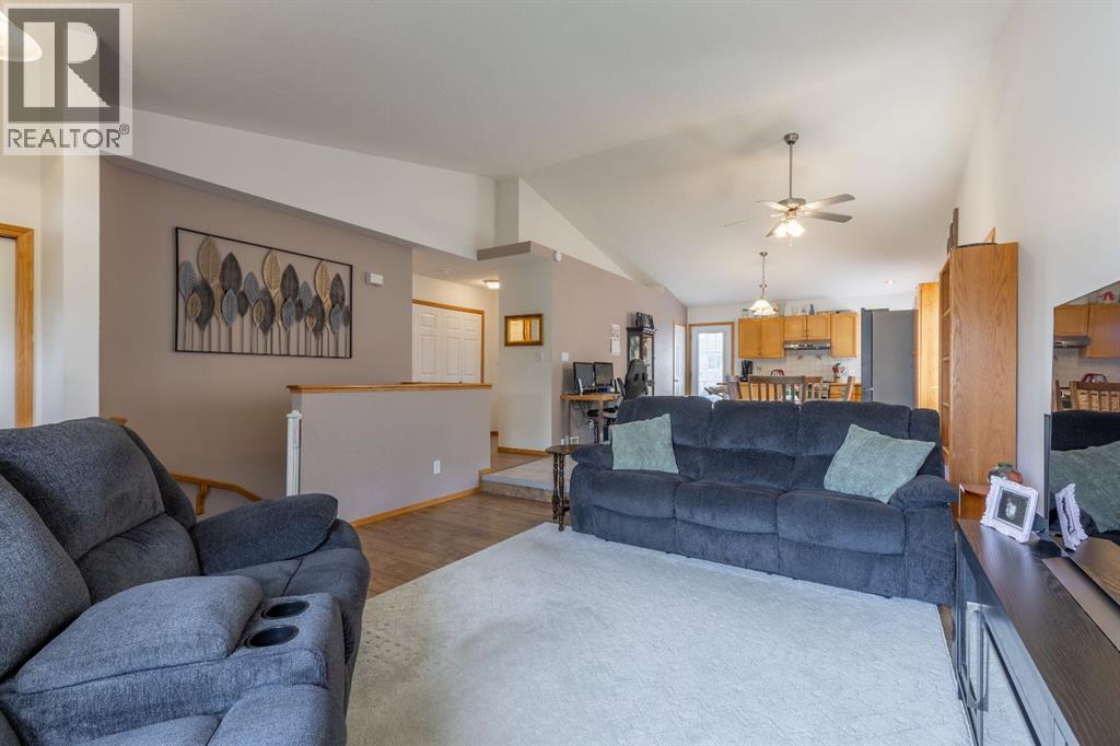 389 Kodiak Boulevard N, Lethbridge, Alberta  T1H 6T6 - Photo 7 - A2298821