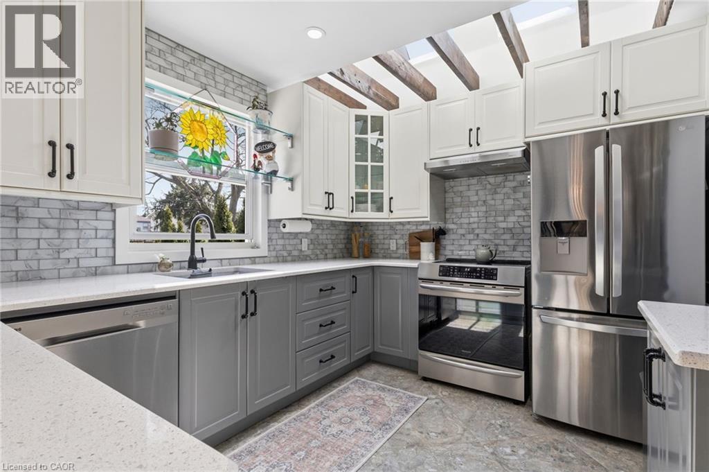 299 East 24th Street, Hamilton, Ontario  L8V 2Y7 - Photo 14 - 40814341