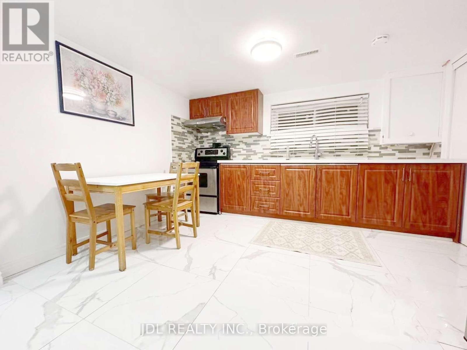 115 Mintwood Drive W, Toronto, Ontario  M2M 3A6 - Photo 2 - C12789760