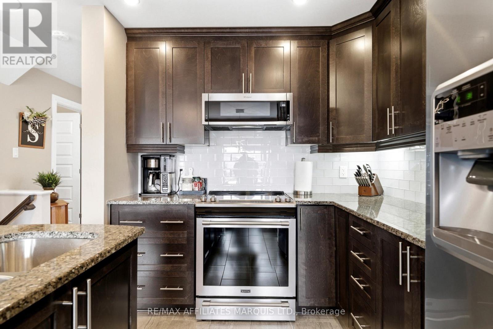 1118 Clement Court, Cornwall, Ontario  K6H 0G3 - Photo 4 - X12955662