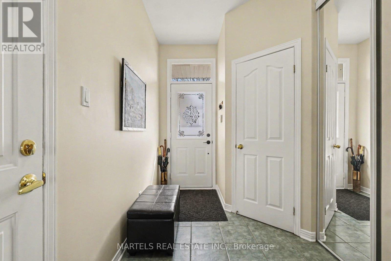 919 Markwick Crescent, Ottawa, Ontario  K4A 4J1 - Photo 3 - X12955288