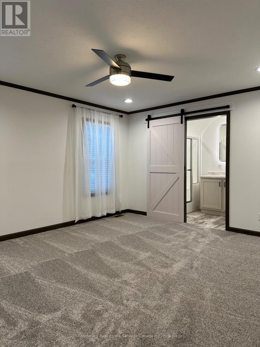 210 Spruce Drive, West Grey, Ontario N4N 3B8 - Photo 10 - X12955696