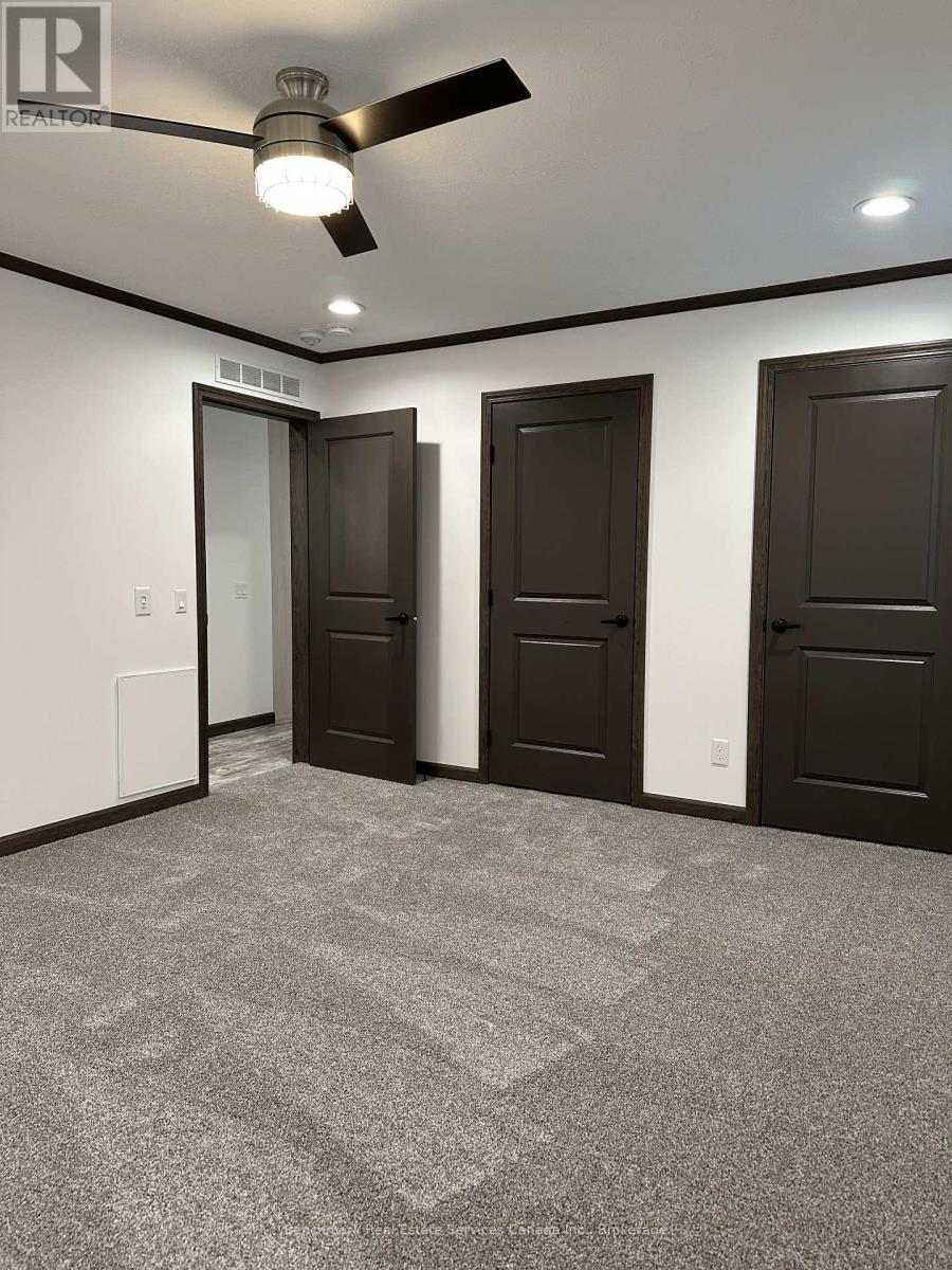 210 Spruce Drive, West Grey, Ontario N4N 3B8 - Photo 11 - X12955696