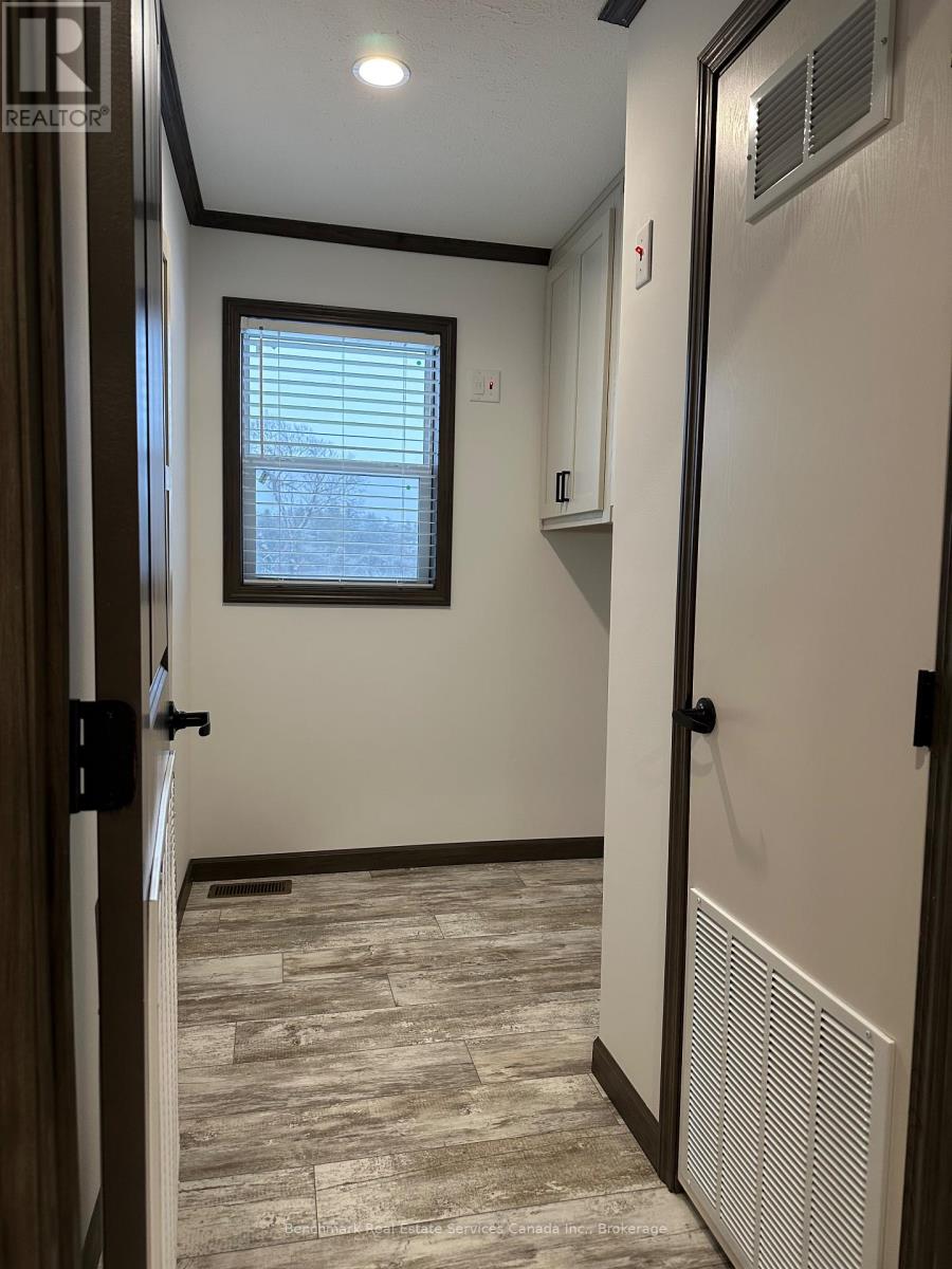 210 Spruce Drive, West Grey, Ontario N4N 3B8 - Photo 16 - X12955696