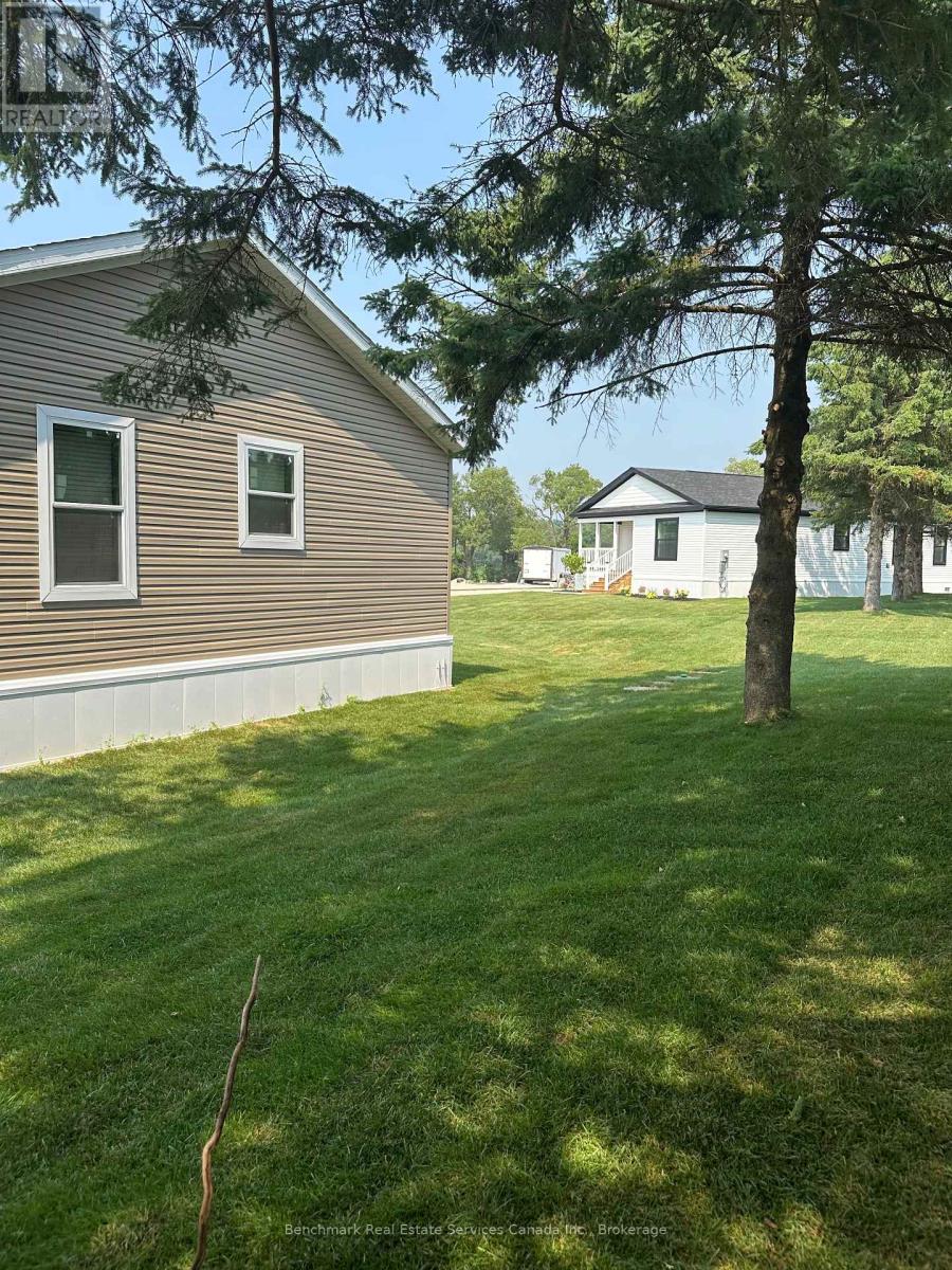 210 Spruce Drive, West Grey, Ontario N4N 3B8 - Photo 19 - X12955696