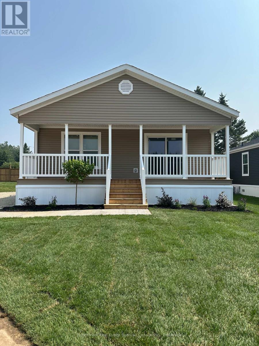 210 Spruce Drive, West Grey, Ontario N4N 3B8 - Photo 2 - X12955696