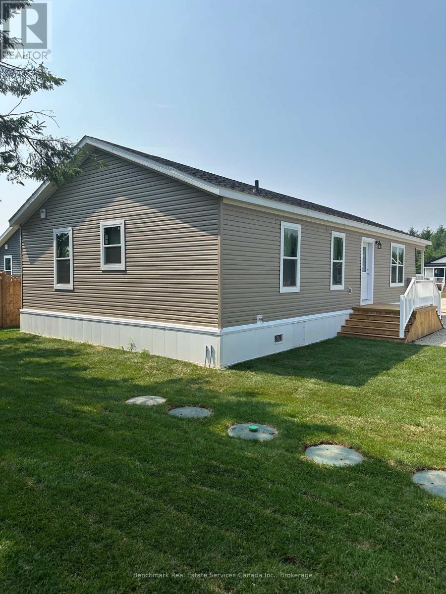 210 Spruce Drive, West Grey, Ontario N4N 3B8 - Photo 21 - X12955696