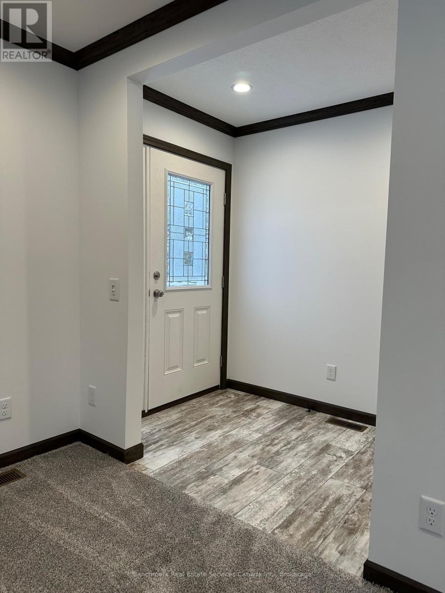 210 Spruce Drive, West Grey, Ontario N4N 3B8 - Photo 6 - X12955696