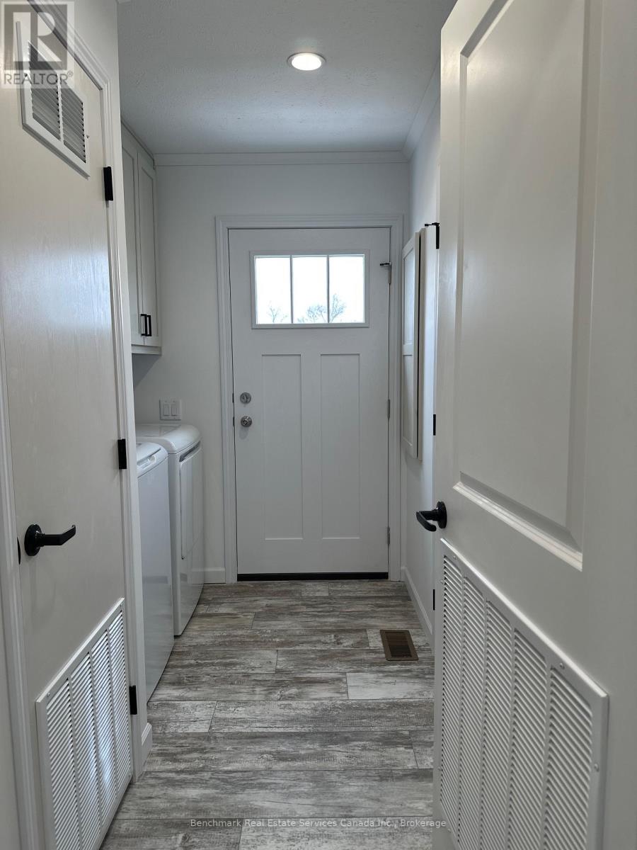 212 Spruce Drive, West Grey, Ontario N4N 3B8 - Photo 16 - X12955742