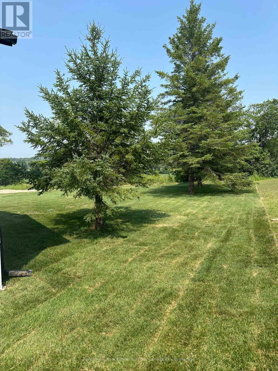 212 Spruce Drive, West Grey, Ontario N4N 3B8 - Photo 17 - X12955742