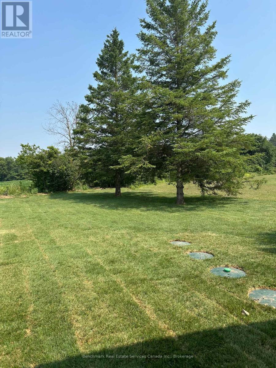 212 Spruce Drive, West Grey, Ontario N4N 3B8 - Photo 18 - X12955742