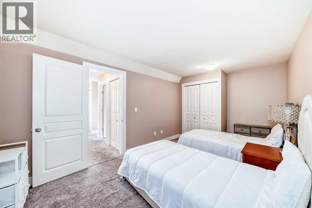 103, 26 Glamis Green SW, Calgary, Alberta  T3E 6V1 - Photo 33 - A2295598