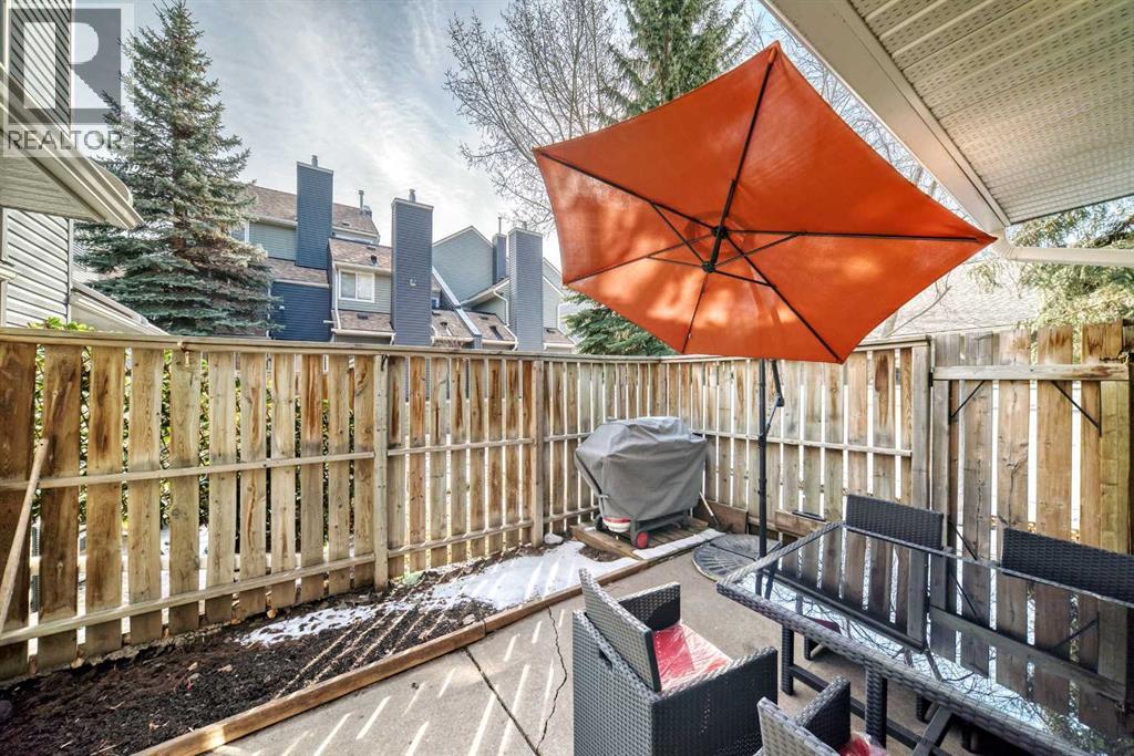 103, 26 Glamis Green SW, Calgary, Alberta  T3E 6V1 - Photo 21 - A2295598