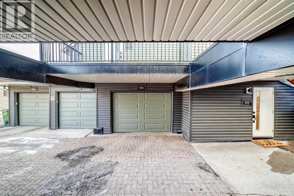 103, 26 Glamis Green SW, Calgary, Alberta  T3E 6V1 - Photo 42 - A2295598