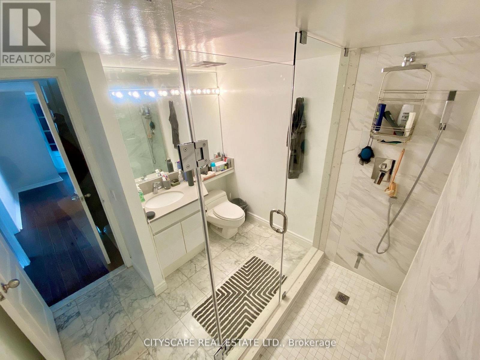 2501 - 50 Lombard Street, Toronto, Ontario  M5C 2X4 - Photo 10 - C12955716