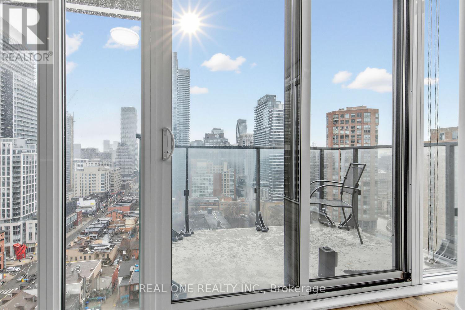 1804 - 75 St Nicholas Street, Toronto, Ontario  M4Y 0A5 - Photo 13 - C12955730