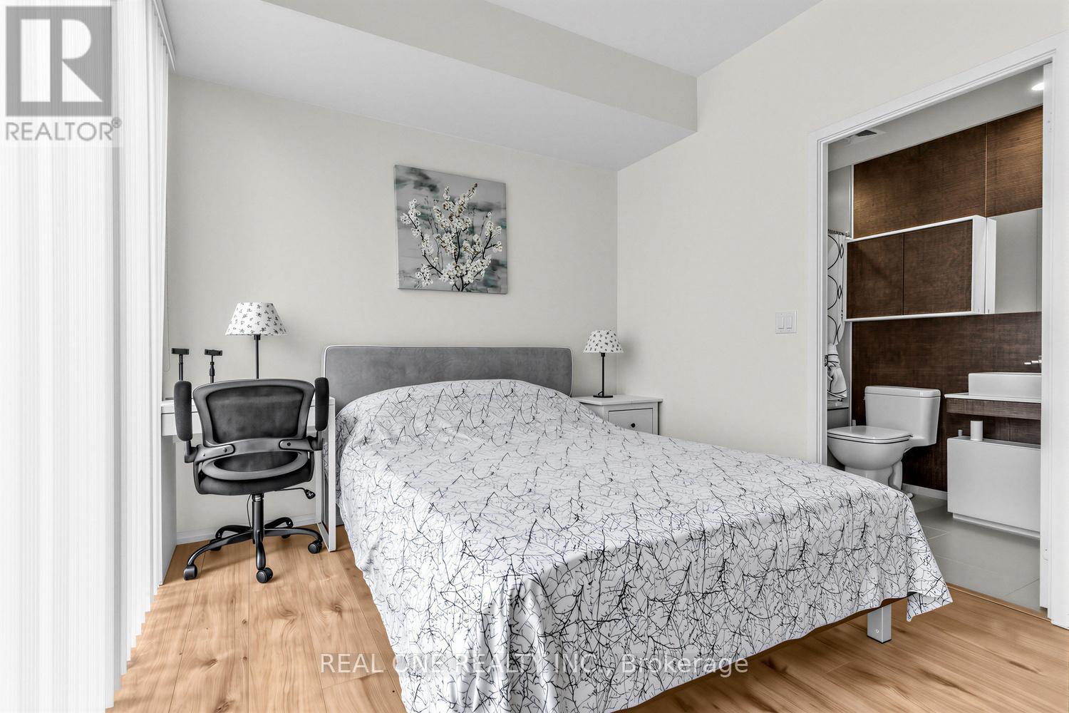 1804 - 75 St Nicholas Street, Toronto, Ontario  M4Y 0A5 - Photo 8 - C12955730