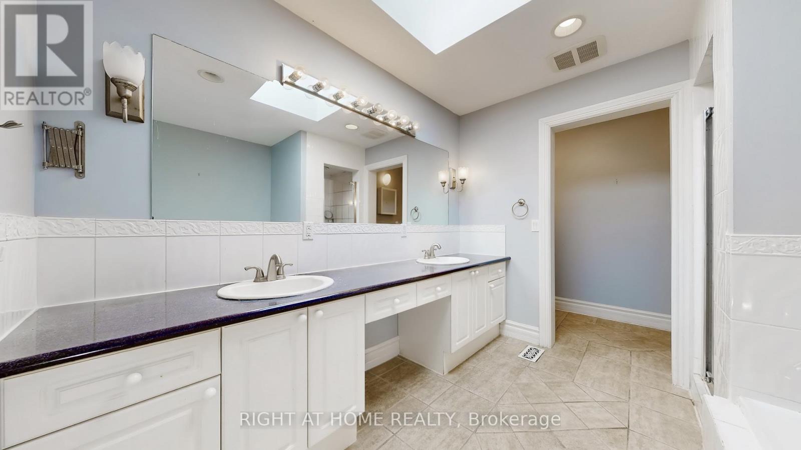 225 Kingsdale Avenue, Toronto, Ontario  M2N 3X3 - Photo 12 - C12955740