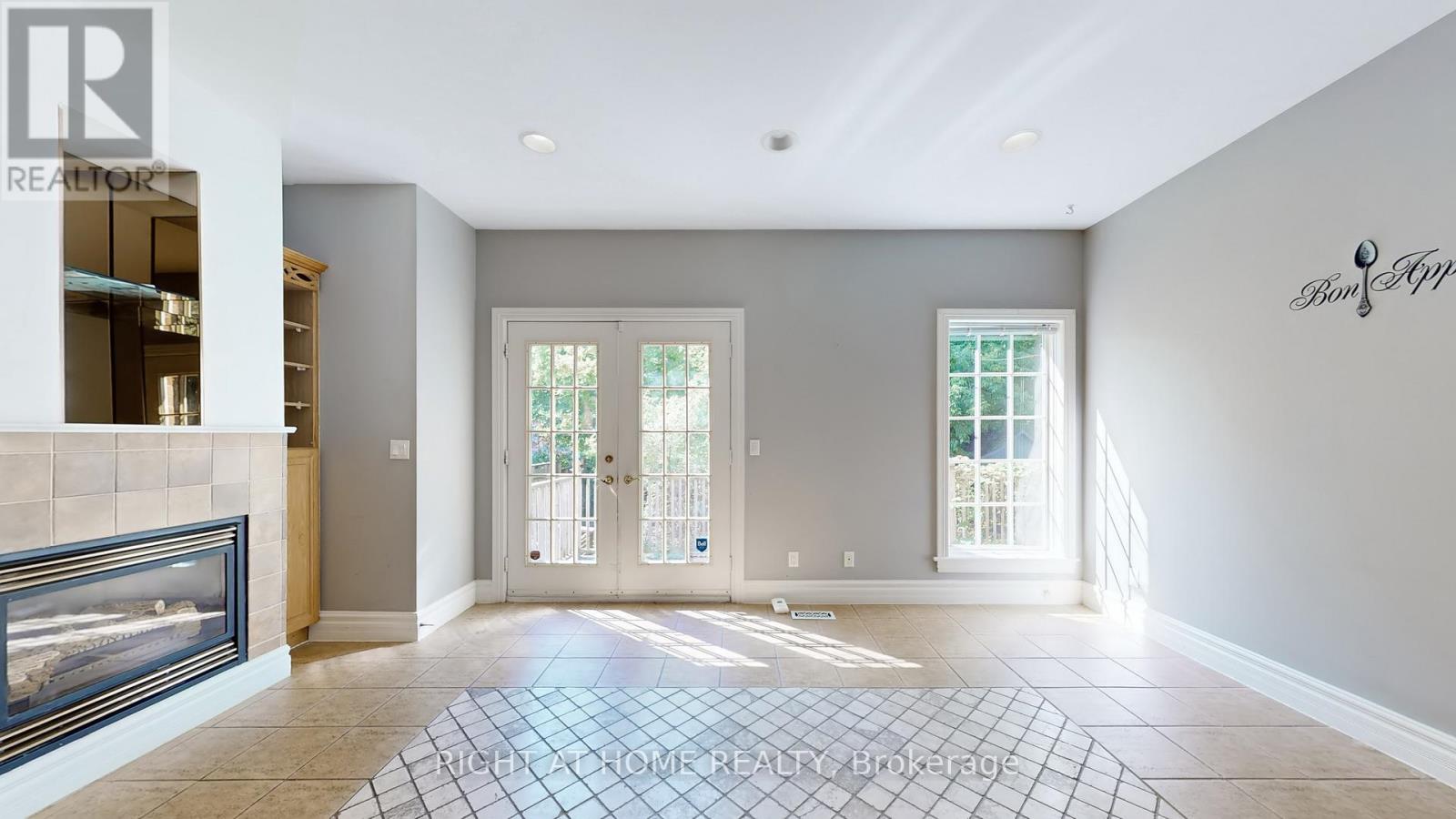 225 Kingsdale Avenue, Toronto, Ontario  M2N 3X3 - Photo 5 - C12955740