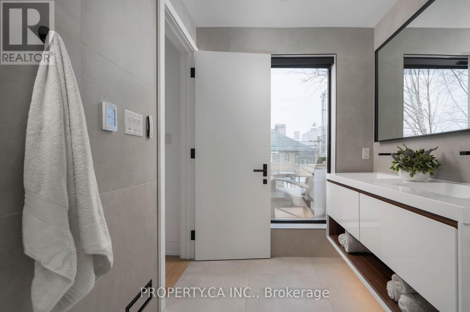 268 Euclid Avenue, Toronto, Ontario  M6J 2K2 - Photo 17 - C12955744