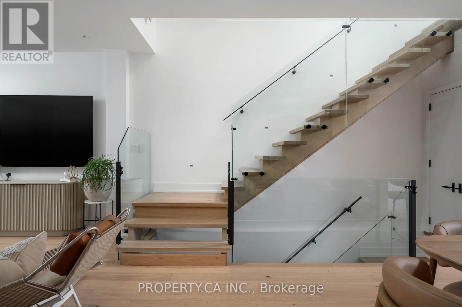 268 Euclid Avenue, Toronto, Ontario  M6J 2K2 - Photo 4 - C12955744