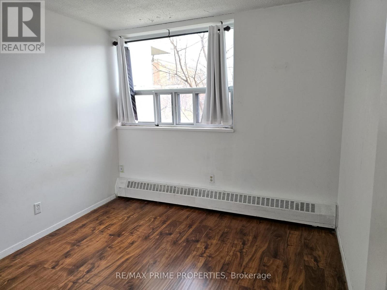 #214 - 10 Sunrise Avenue, Toronto, Ontario  M4A 2R1 - Photo 6 - C12955746