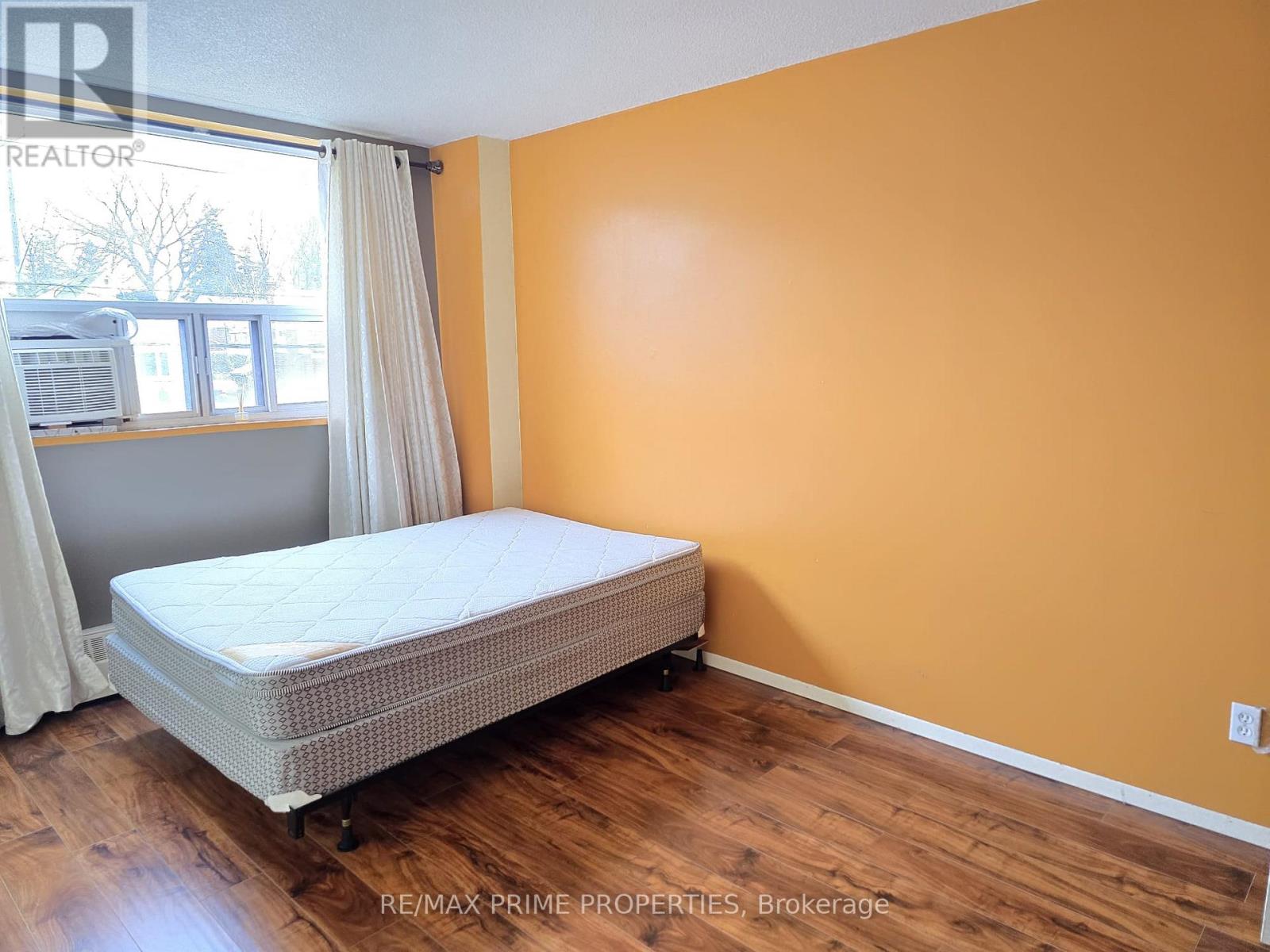 #214 - 10 Sunrise Avenue, Toronto, Ontario  M4A 2R1 - Photo 9 - C12955746