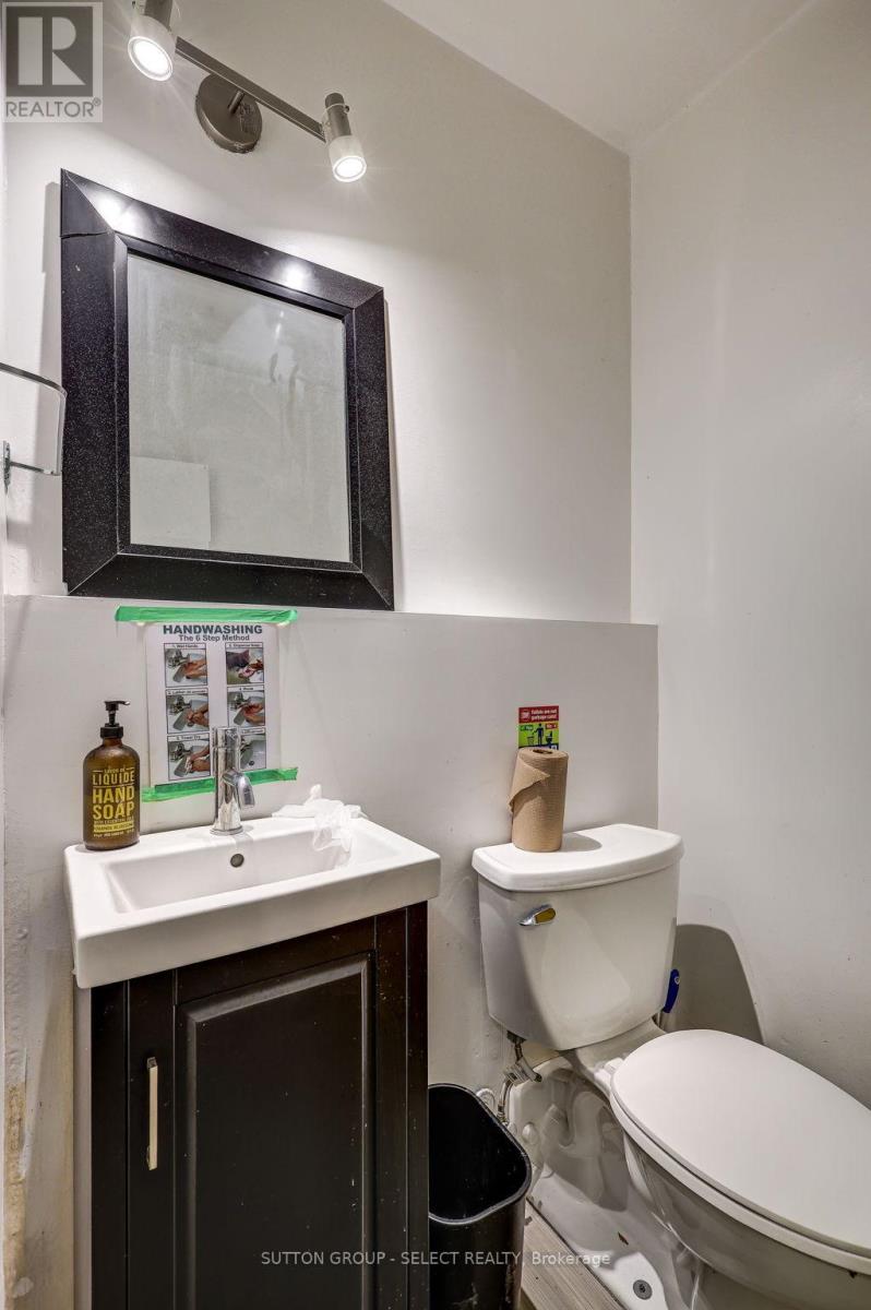 484 Richmond Street, London East, Ontario  N6A 3E6 - Photo 33 - X12955664