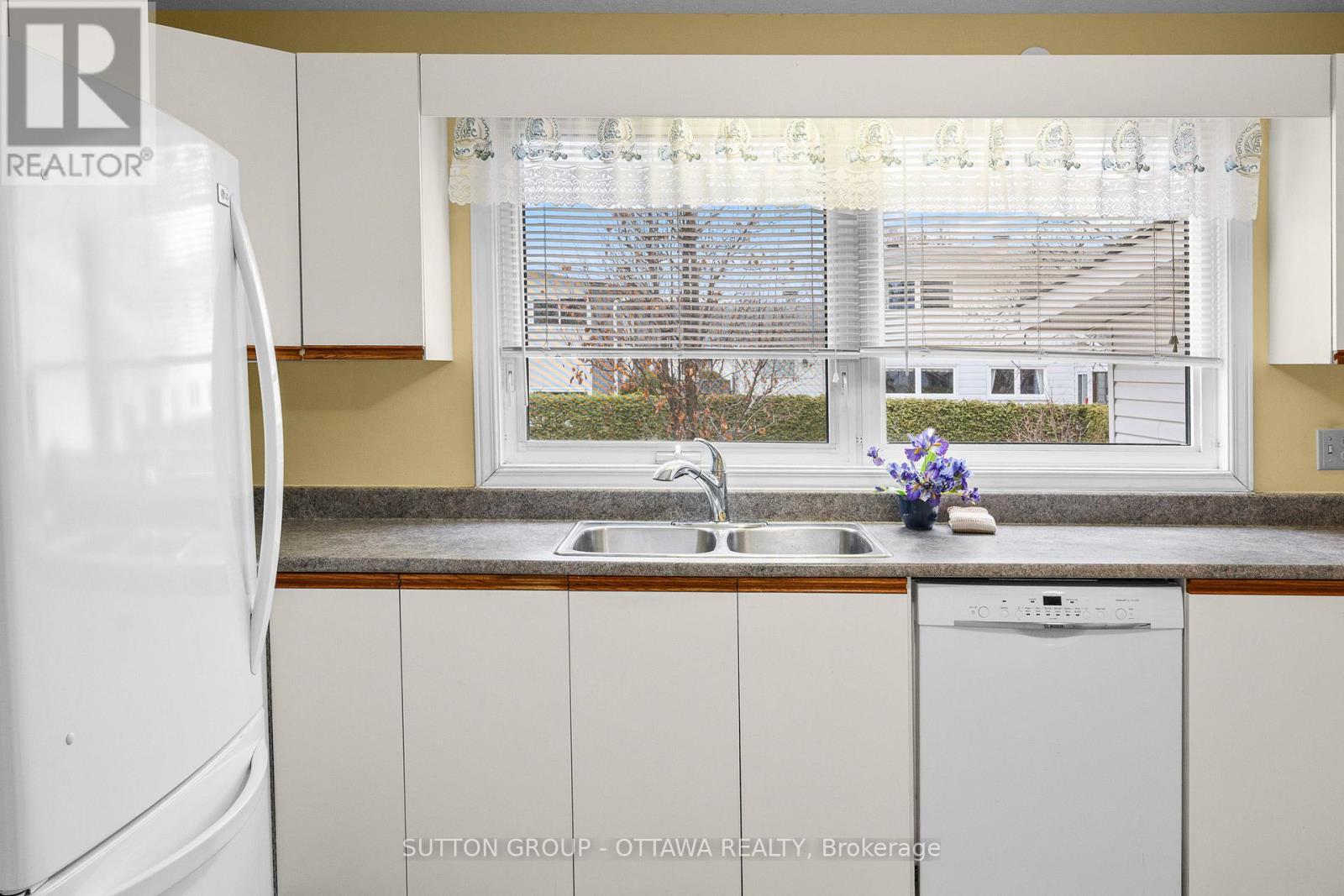 2391 Ogilvie Road, Ottawa, Ontario  K1J 7N4 - Photo 14 - X12955658