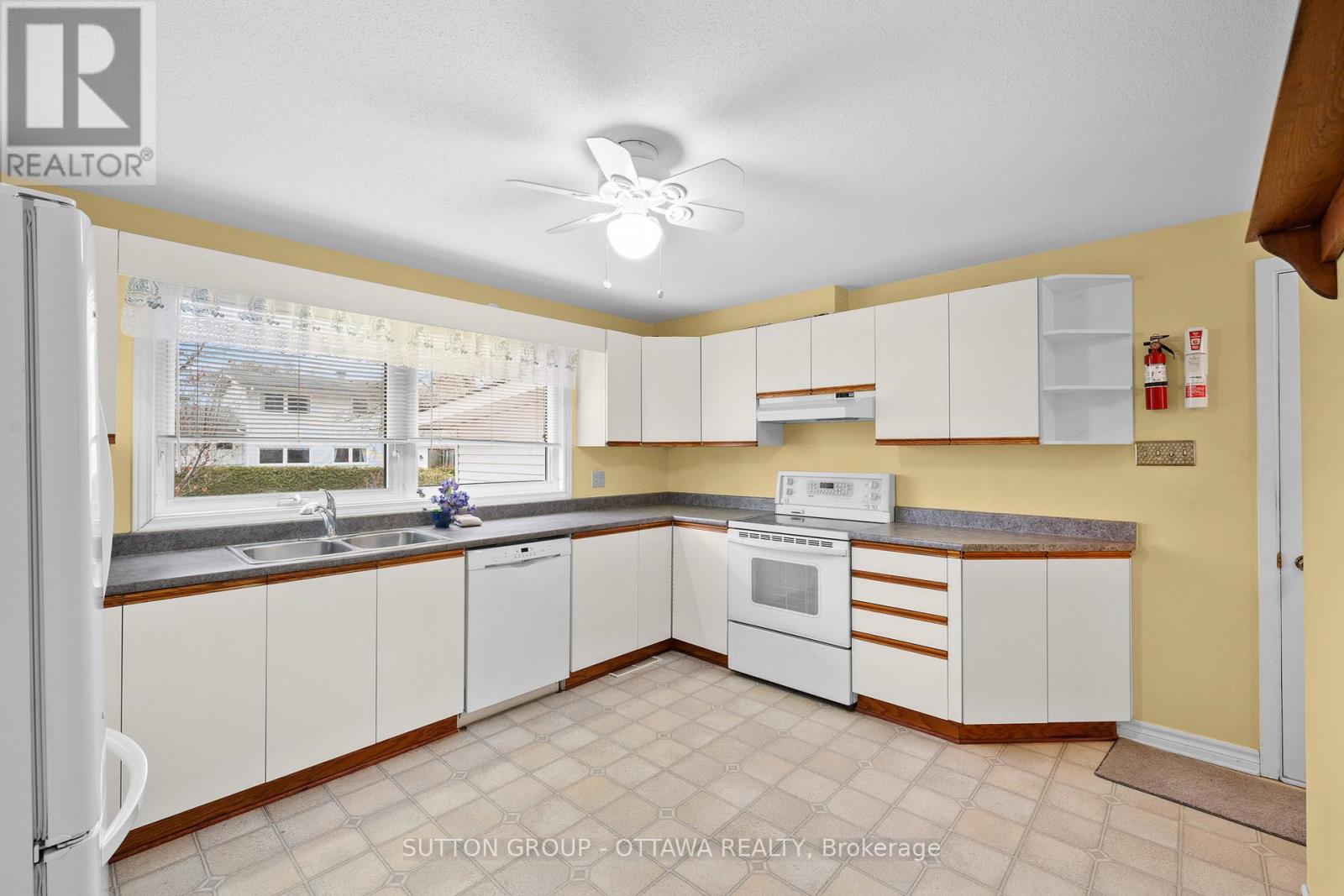 2391 Ogilvie Road, Ottawa, Ontario  K1J 7N4 - Photo 15 - X12955658