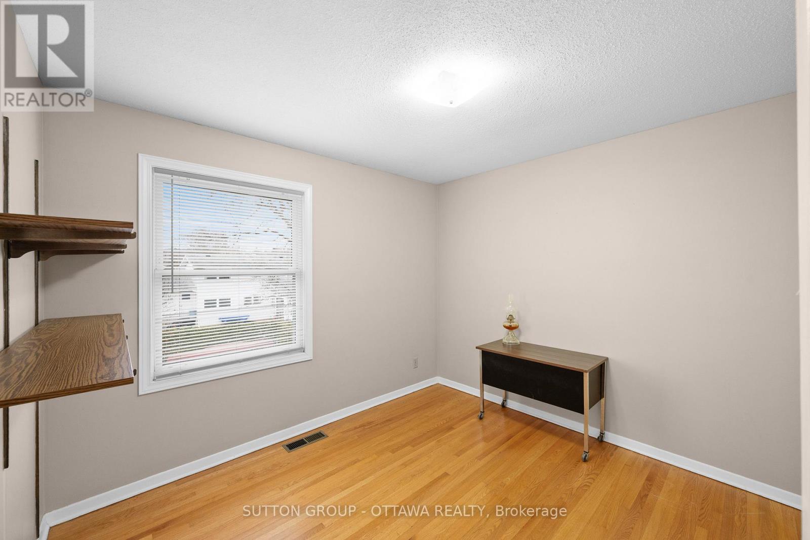 2391 Ogilvie Road, Ottawa, Ontario  K1J 7N4 - Photo 22 - X12955658