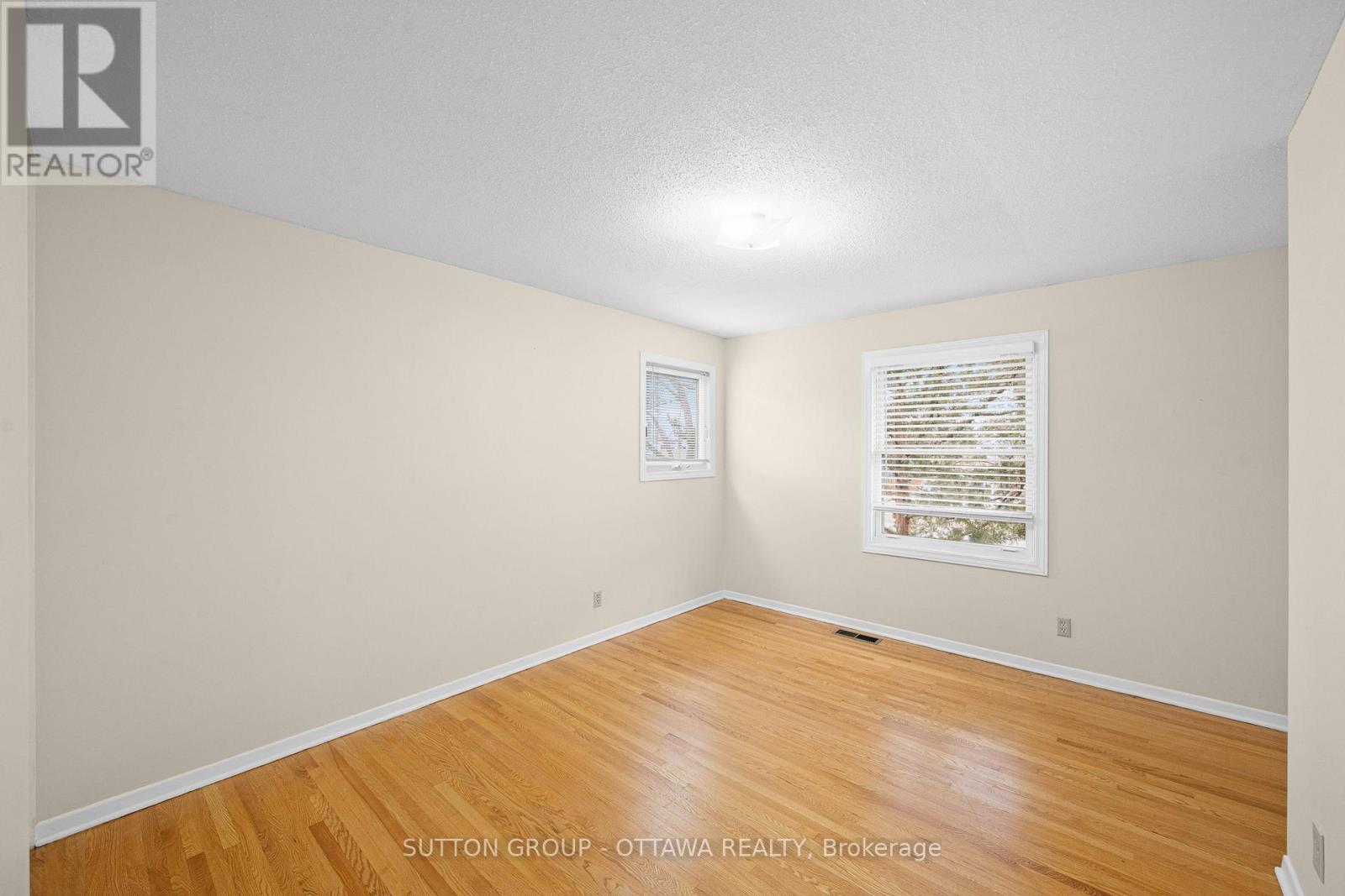 2391 Ogilvie Road, Ottawa, Ontario  K1J 7N4 - Photo 24 - X12955658