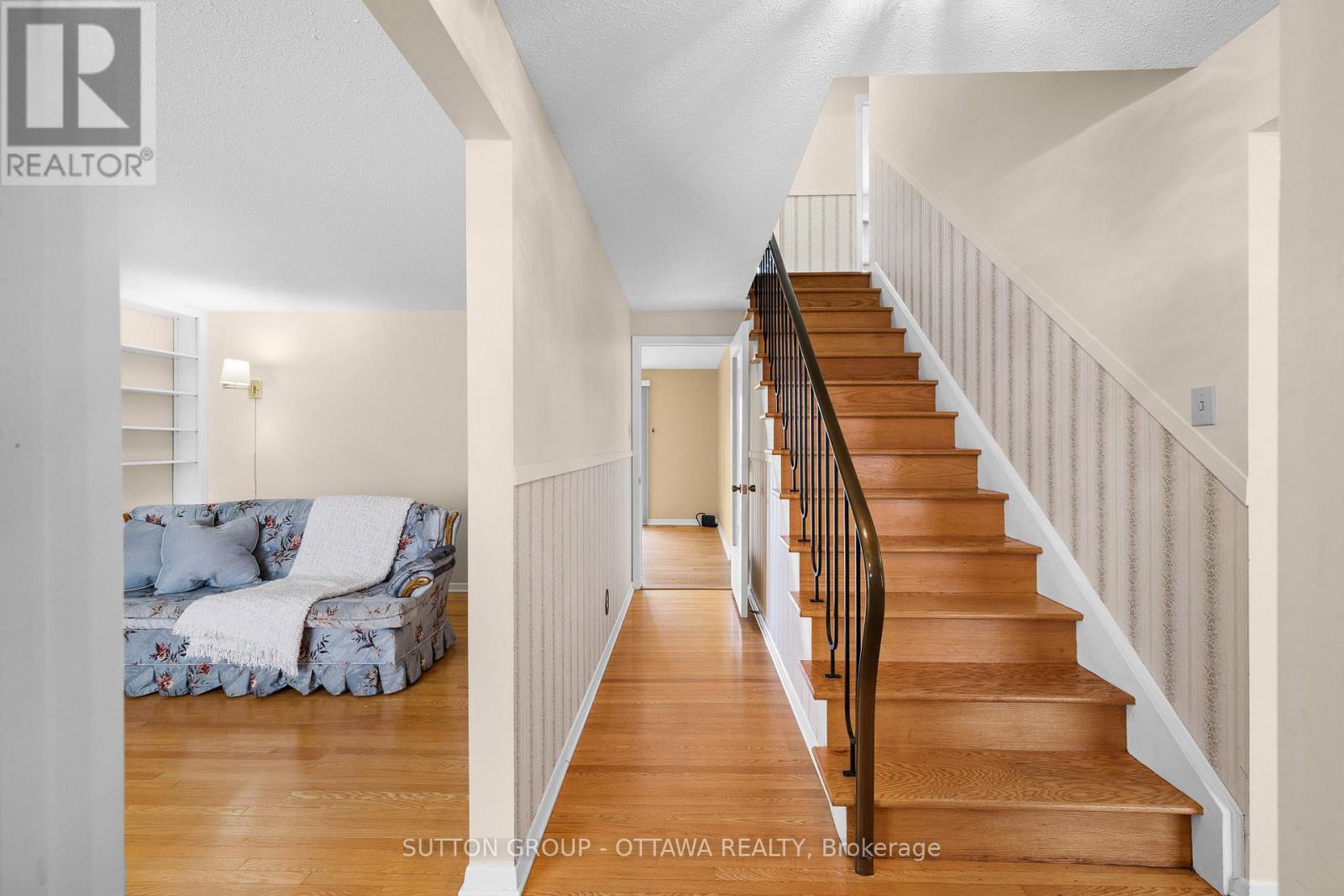 2391 Ogilvie Road, Ottawa, Ontario  K1J 7N4 - Photo 5 - X12955658