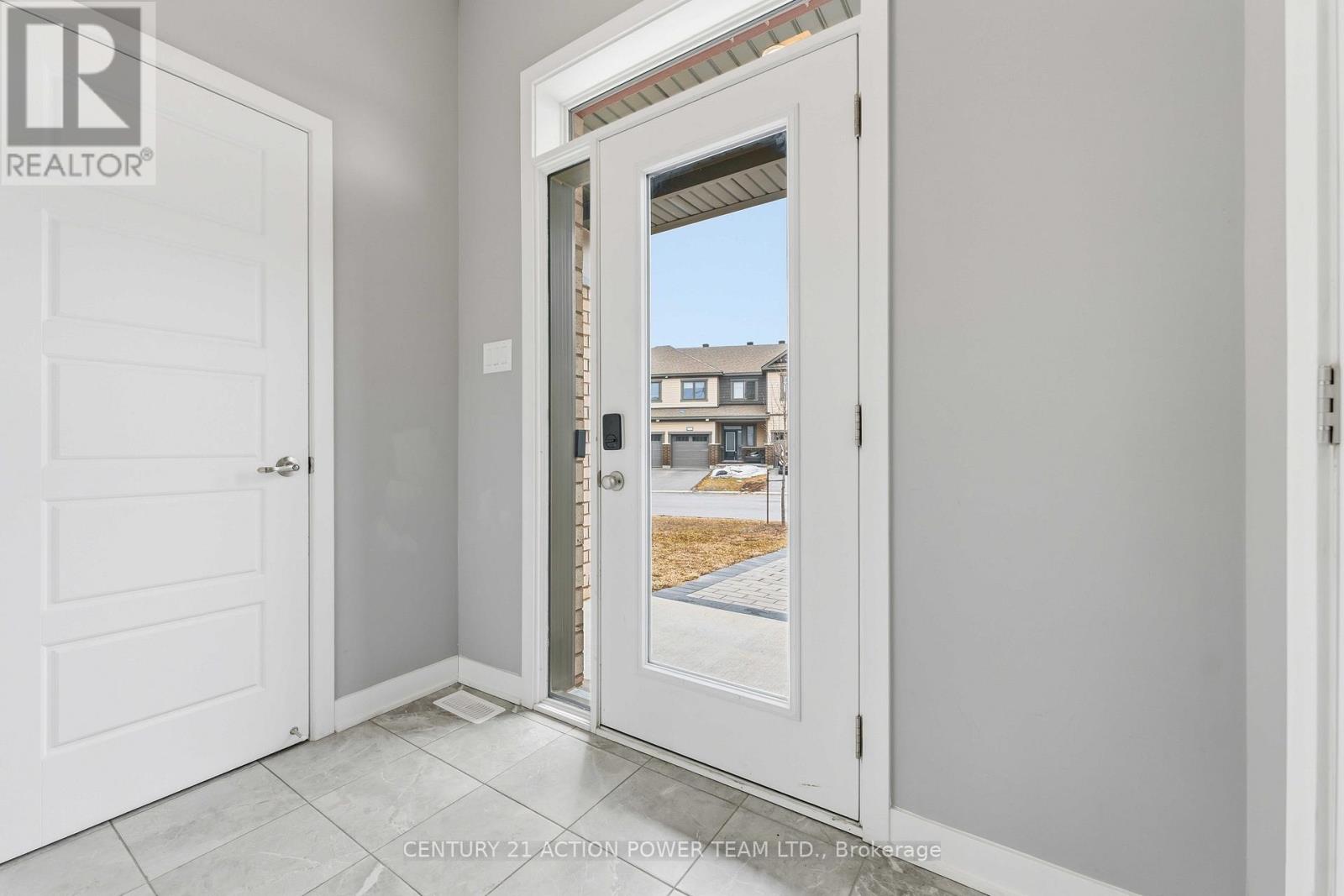 2195 Winsome Terrace, Ottawa, Ontario K4A 5M9 - Photo 3 - X12955728