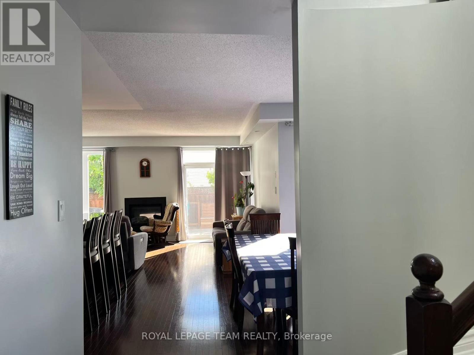 1097 Northgraves Crescent, Ottawa, Ontario  K2M 0C6 - Photo 13 - X12955754