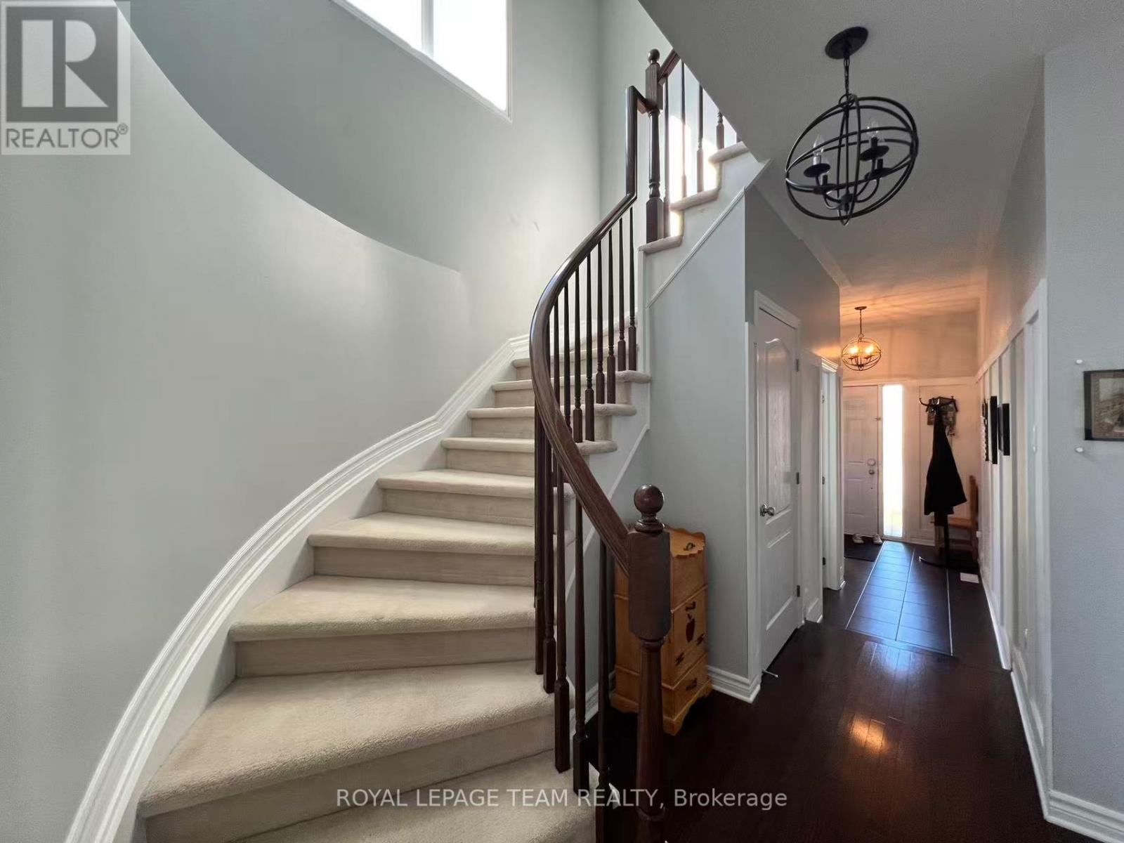 1097 Northgraves Crescent, Ottawa, Ontario  K2M 0C6 - Photo 15 - X12955754